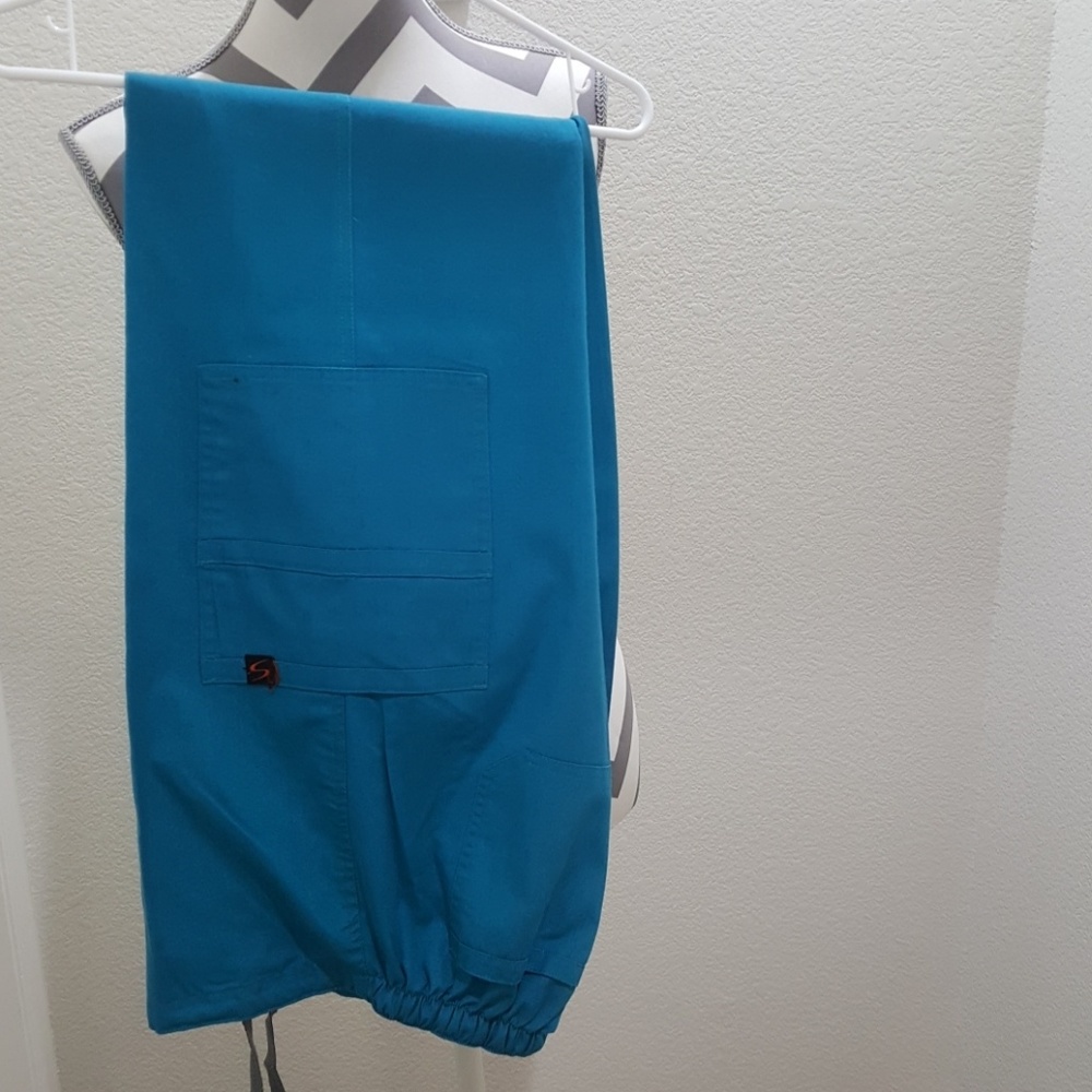 Teat scrub bottoms